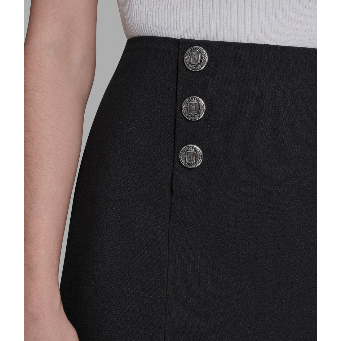 'Button-Detailed Mini Peplum Skirt' pour Femmes