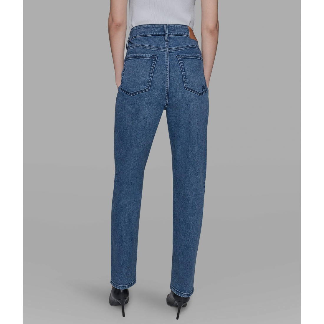 'Straight Leg Jean With Patches' pour Femmes