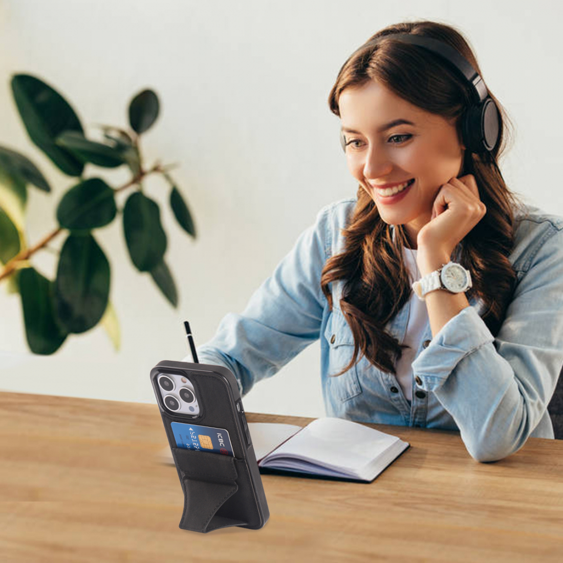 Kartenetui und Ständer