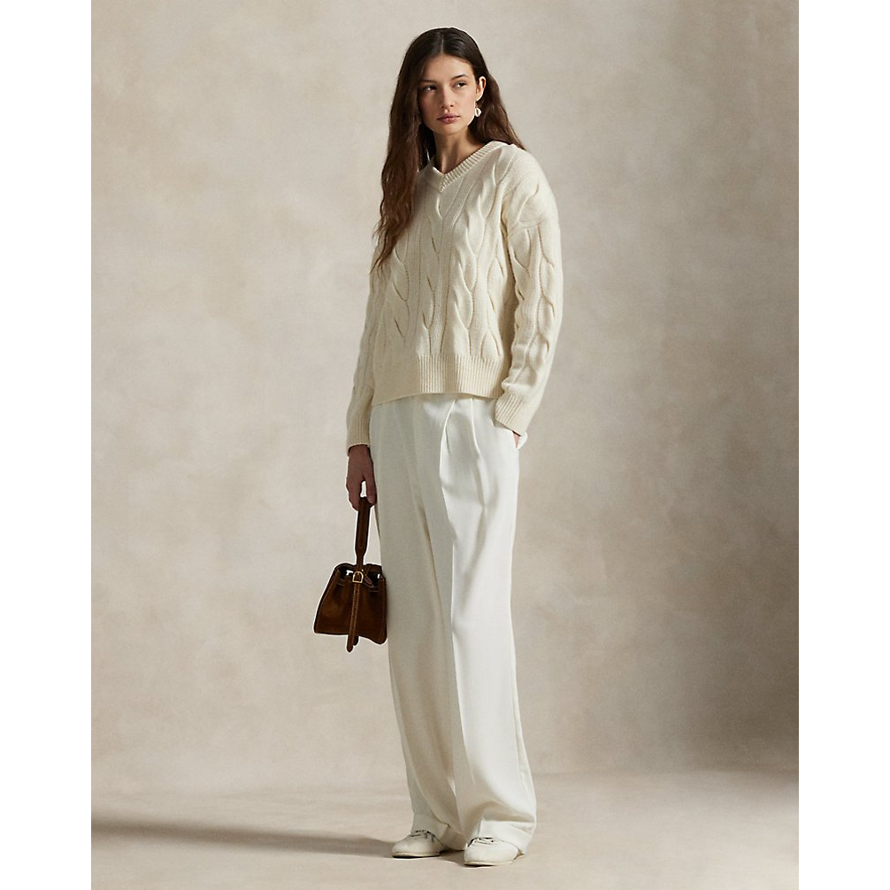 Women's 'Cable-Knit Wool-Cashmere V-Neck Sweater'