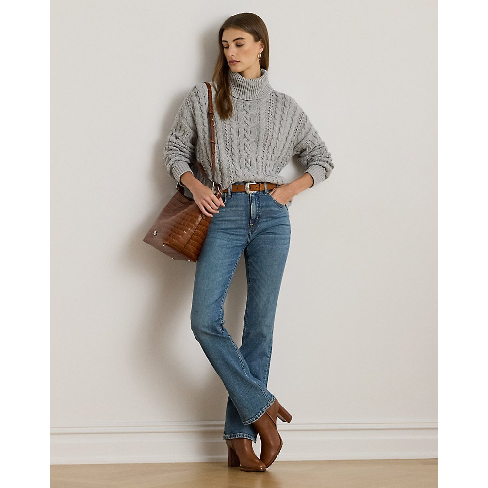 'Cable-Knit Turtleneck Sweater' pour Femmes