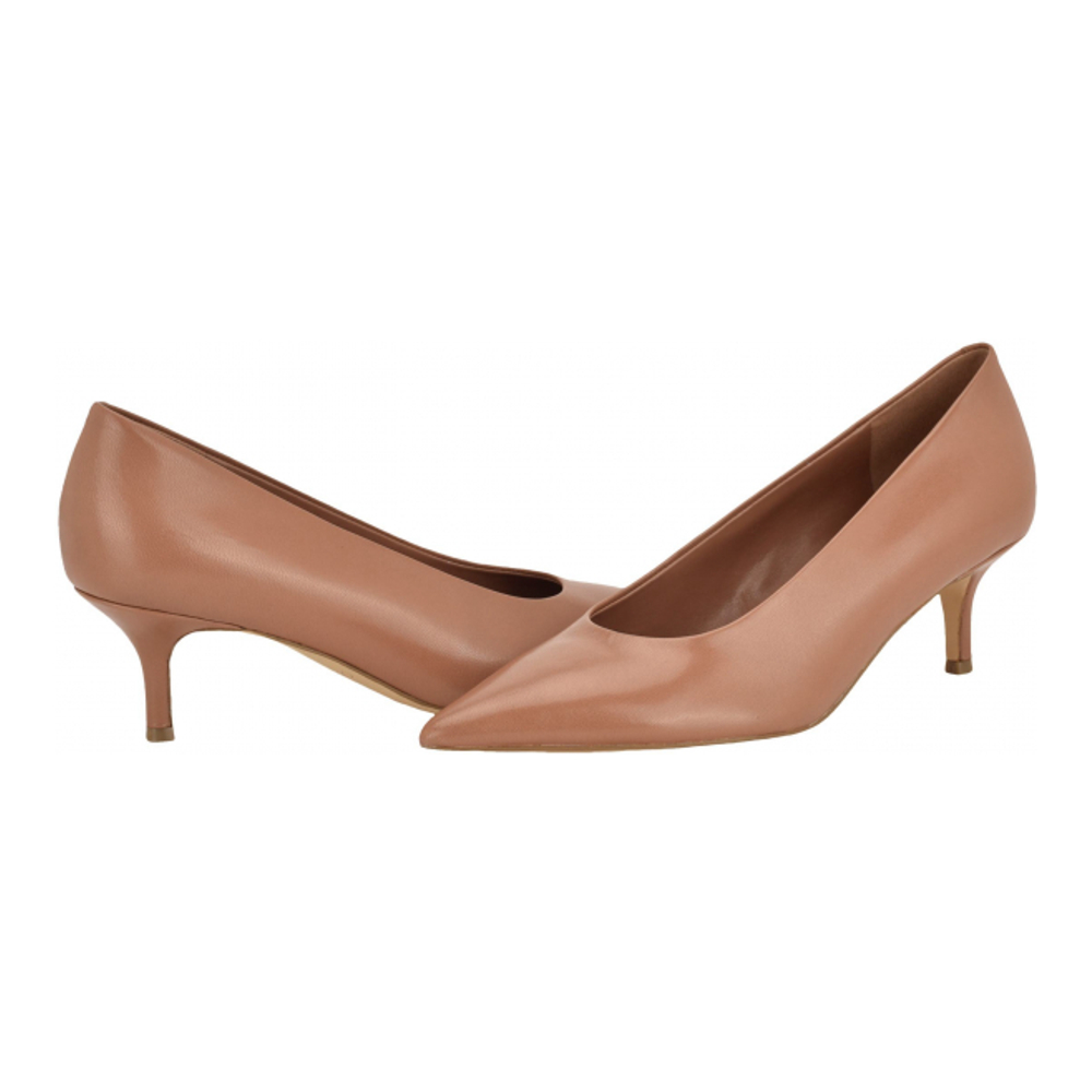 Escarpins 'Voneta Pointed Toe Kitten Heel' pour Femmes