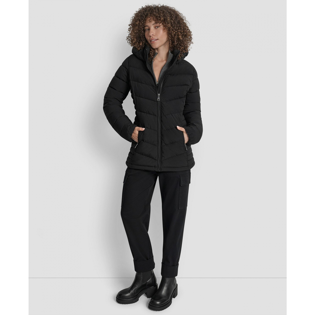 'Chevron-Quilted Full-Zip' Pufferjacke für Damen