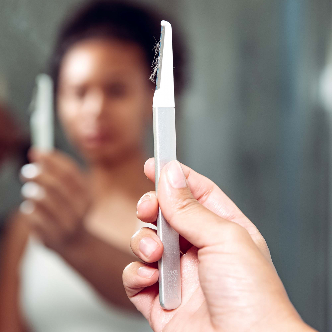 'Dermaplaning' Face Care Device