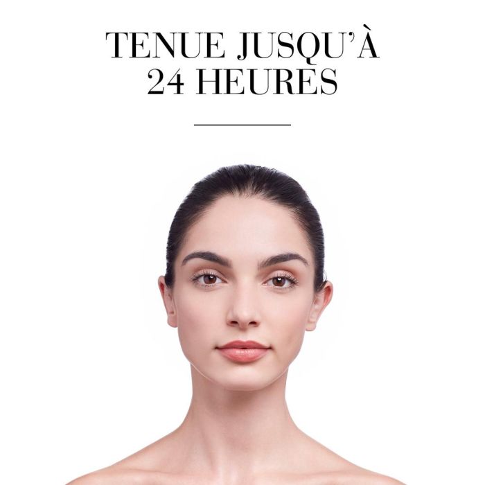 Fond de teint + Anti-cernes 'Fabulous Long Lasting Stick' - 210 Light Beige 30 ml