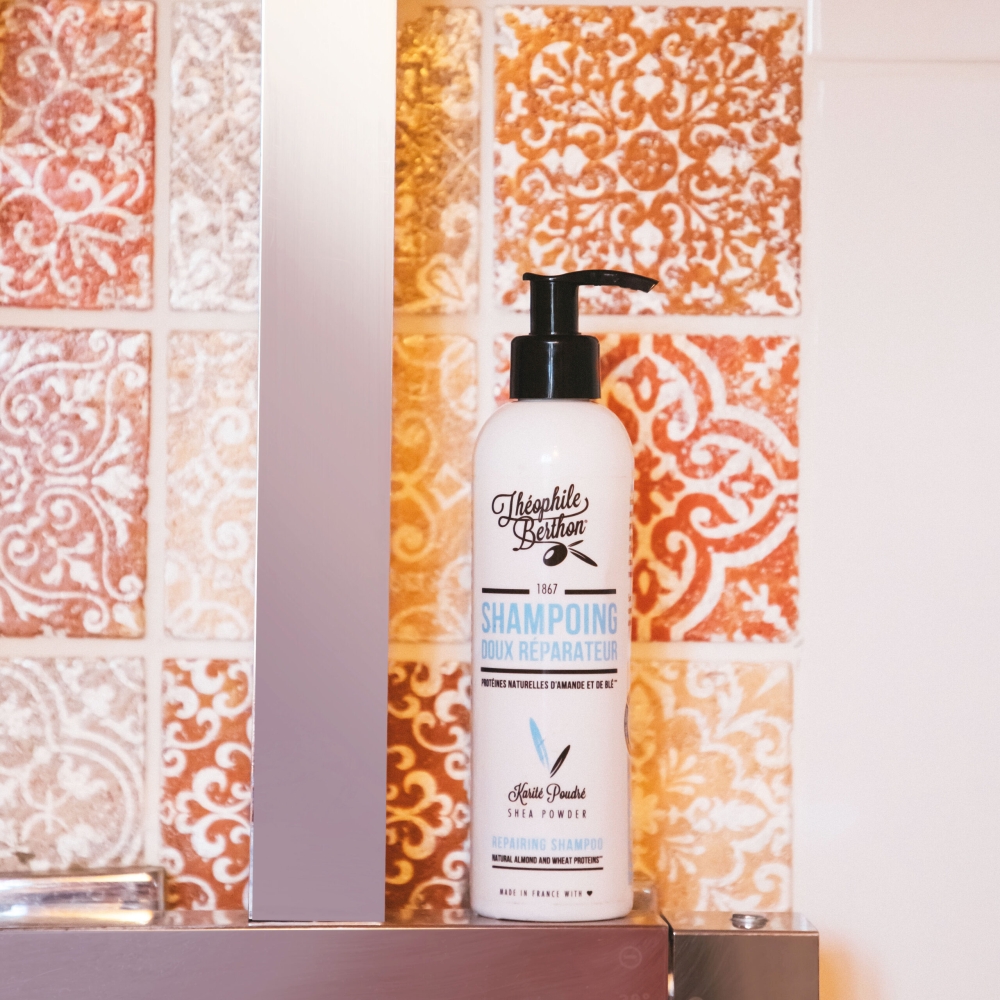 'Doux Reparateur' Shampoo - Karité 240 ml