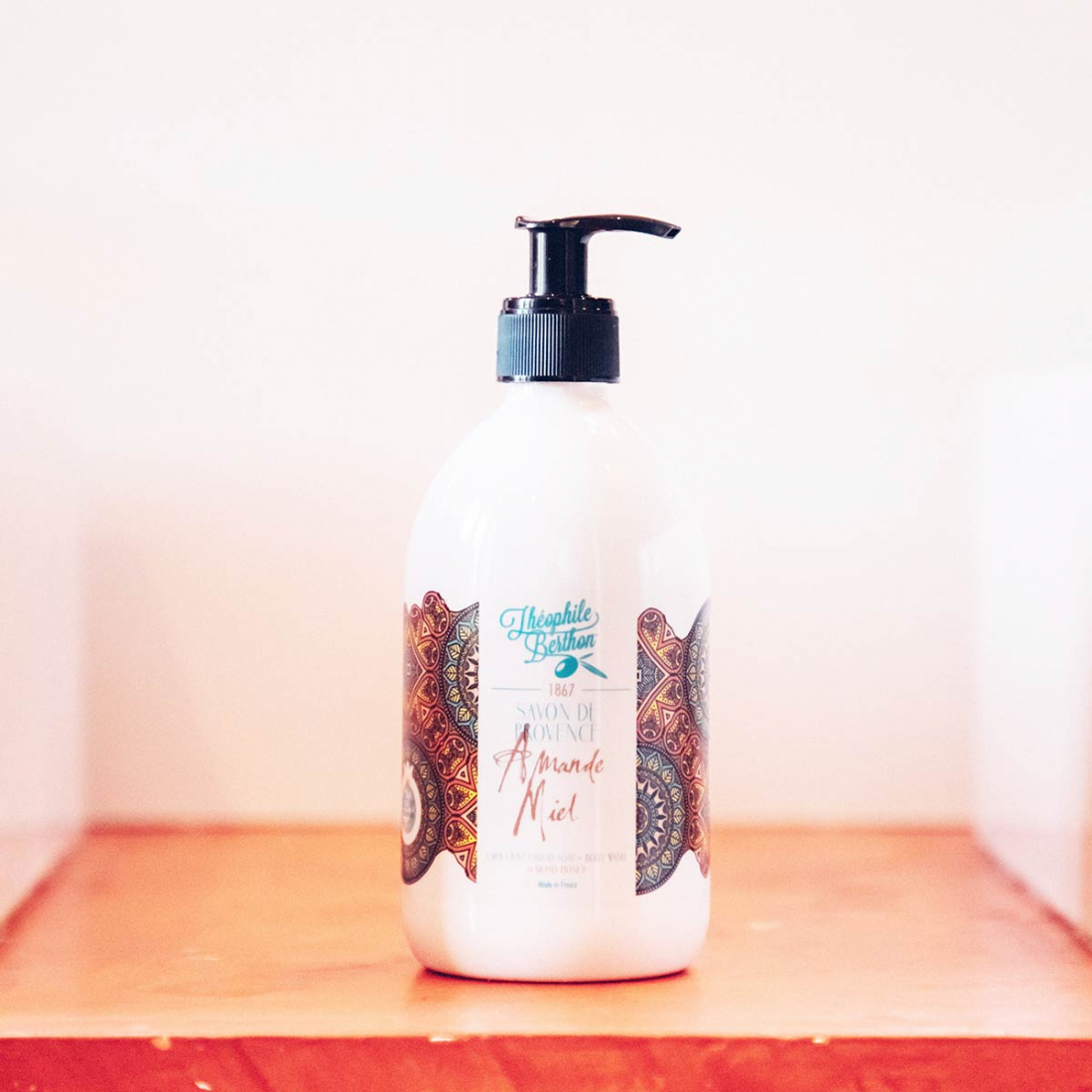 'De Provence Surgras' Liquid Soap - Amande Miel 500 ml