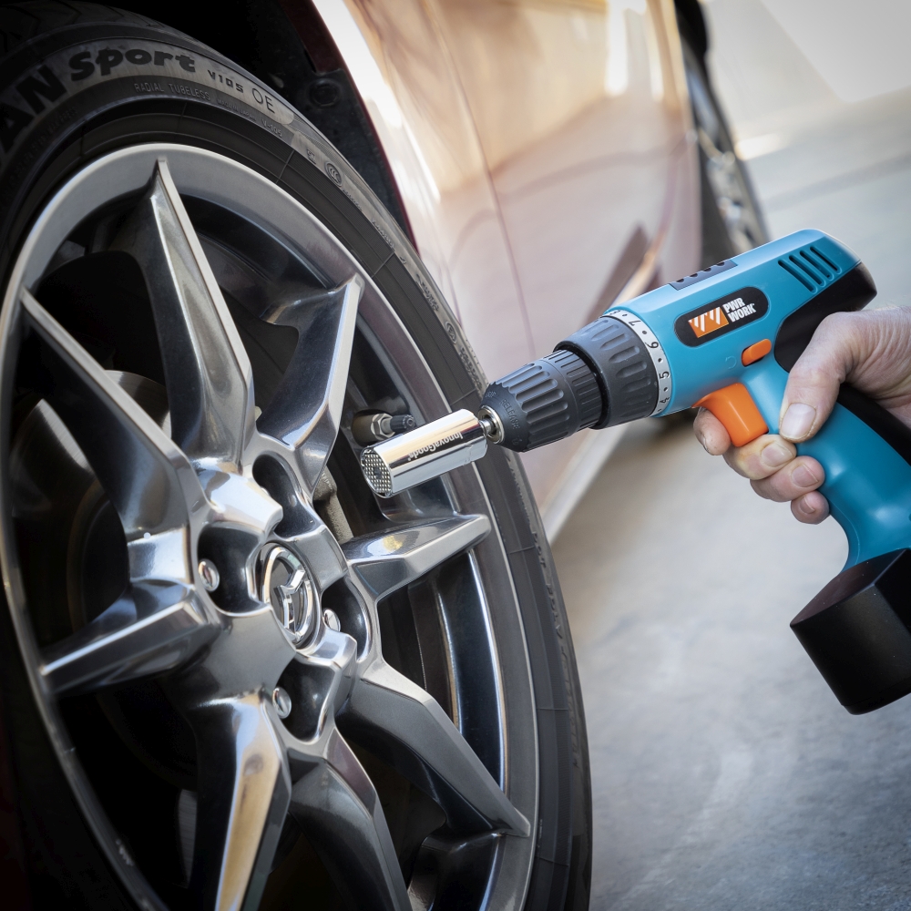 Universal Socket Wrench With Accessories Uniscrew