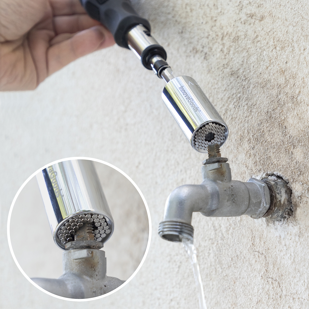 Universal Socket Wrench With Accessories Uniscrew