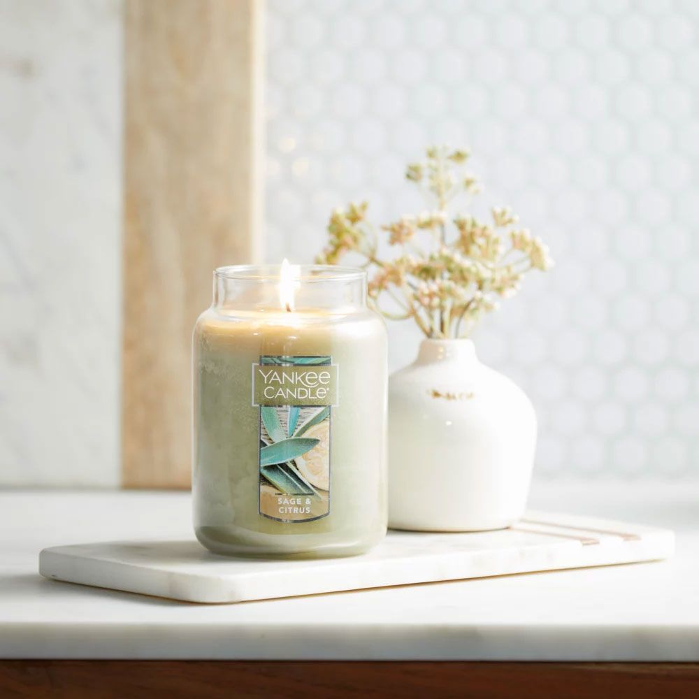 'Sage & Citrus' Scented Candle - 623 g