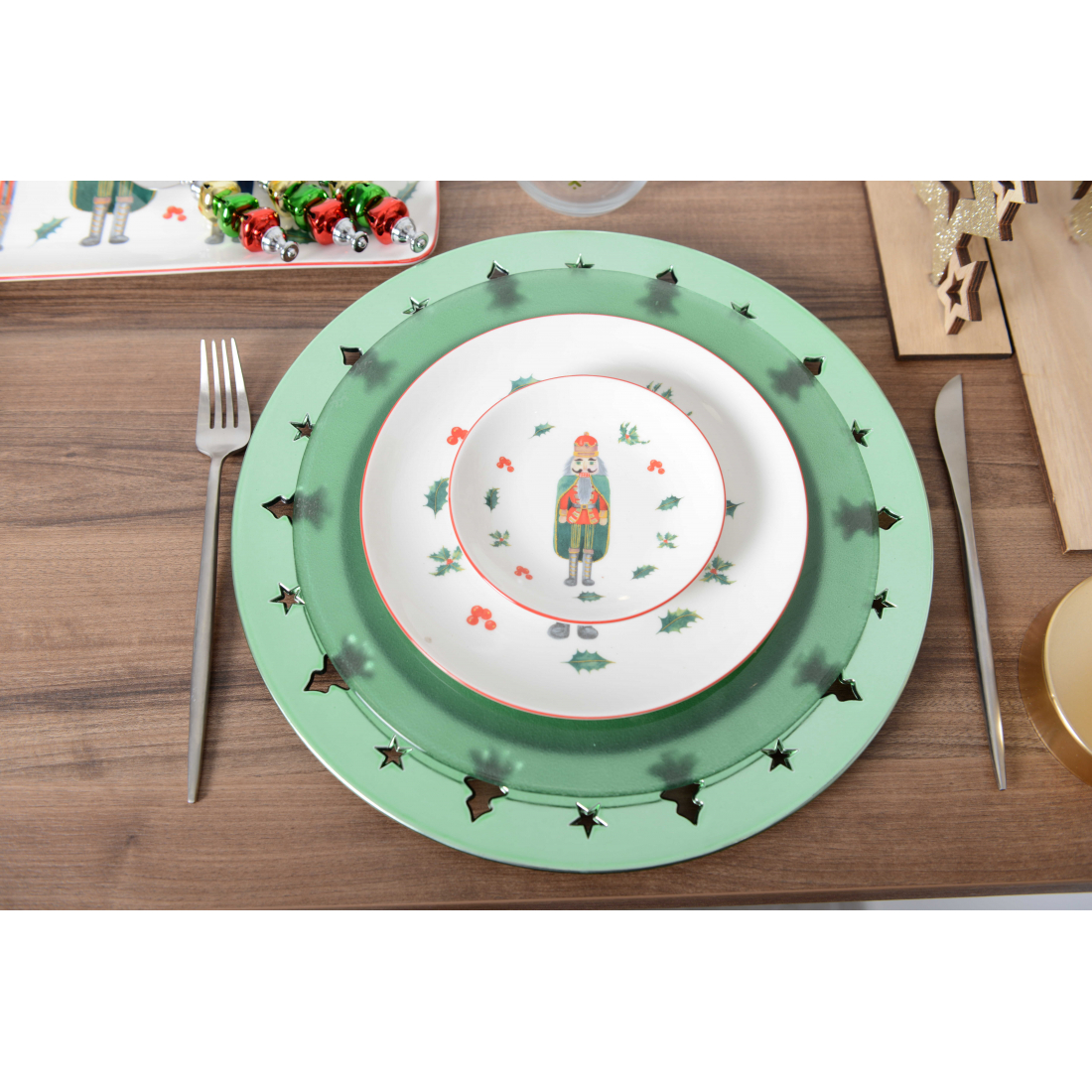 Shiny Green Coaster With Christmastree Decor